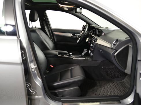 Used 2013 Mercedes-Benz C 300 Sport image 20