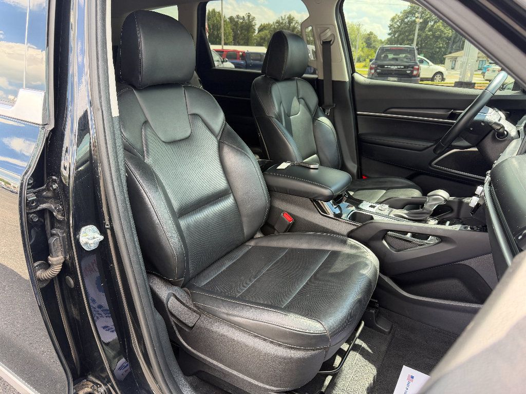 Used 2024 Kia Telluride S w/ S Sunroof Package FWD image 17