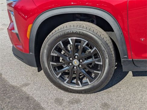 New 2026 Chevrolet Traverse LT w/ Sun and Wheel Package image 7