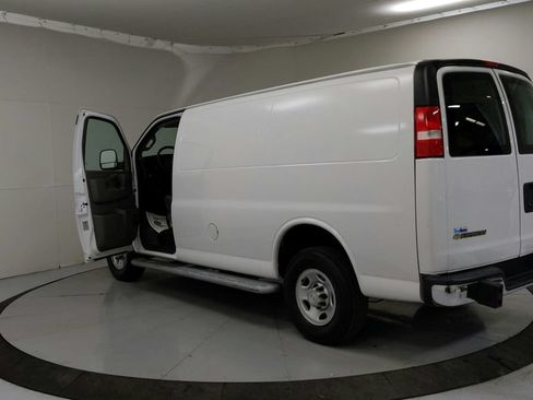 Used 2021 Chevrolet Express 2500 w/ Driver Convenience Package RWD image 13