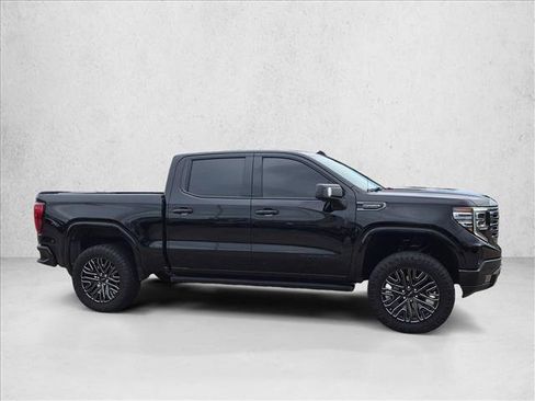 Used 2022 GMC Sierra 1500 Denali Ultimate AWD/4WD image 4
