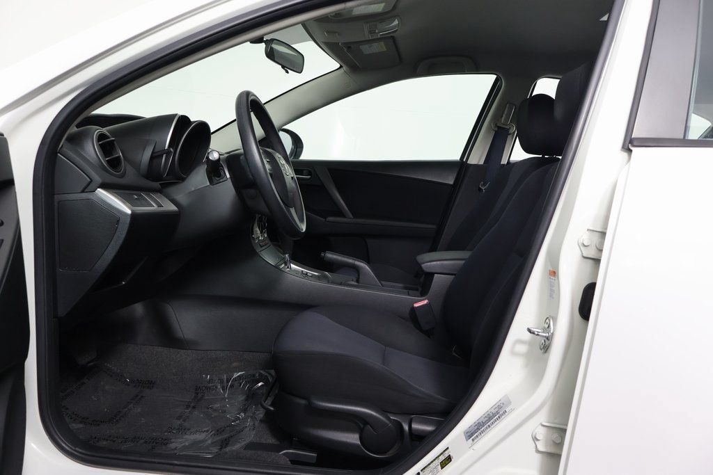 Used 2011 MAZDA MAZDA3 i Touring FWD image 10
