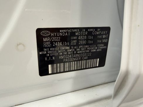 Used 2022 Genesis G70 2.0T image 54