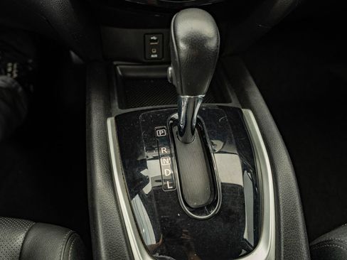 Used 2015 Nissan Rogue SL AWD/4WD image 37