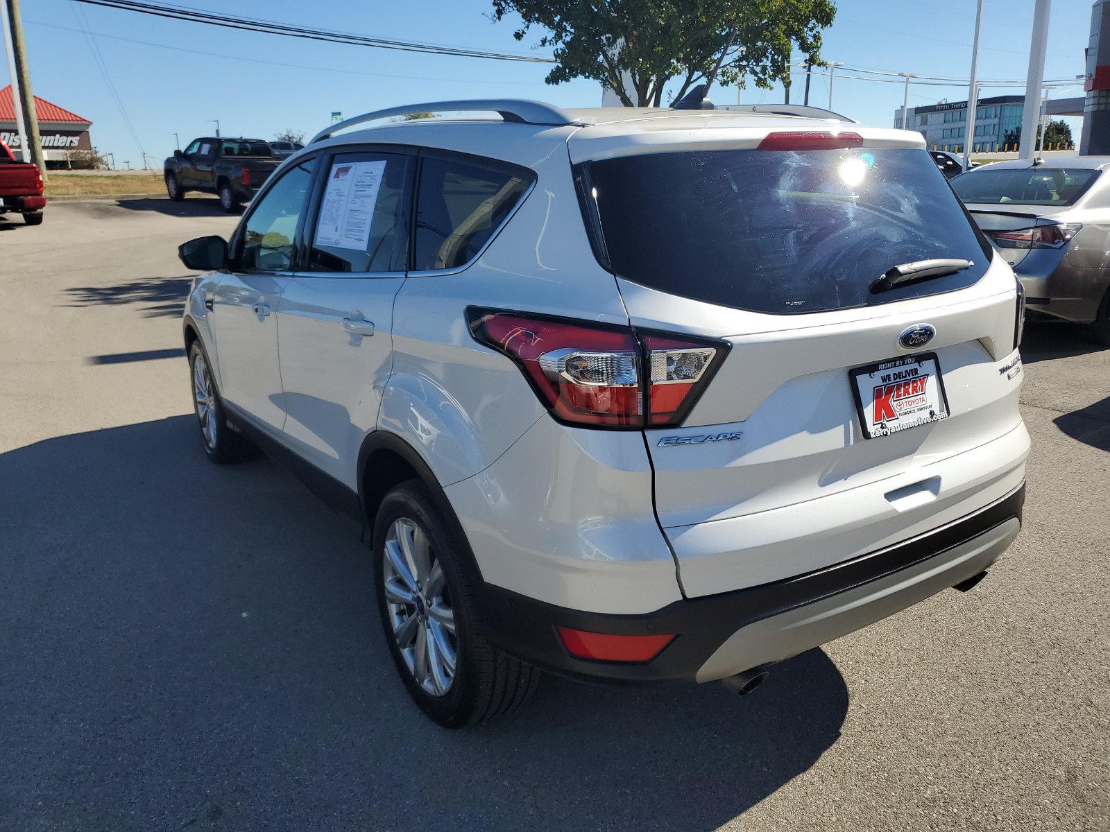 Used 2018 Ford Escape Titanium AWD/4WD image 3
