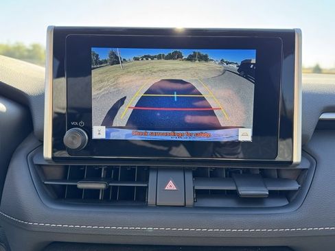 Used 2024 Toyota RAV4 XLE w/ Convenience Package image 18