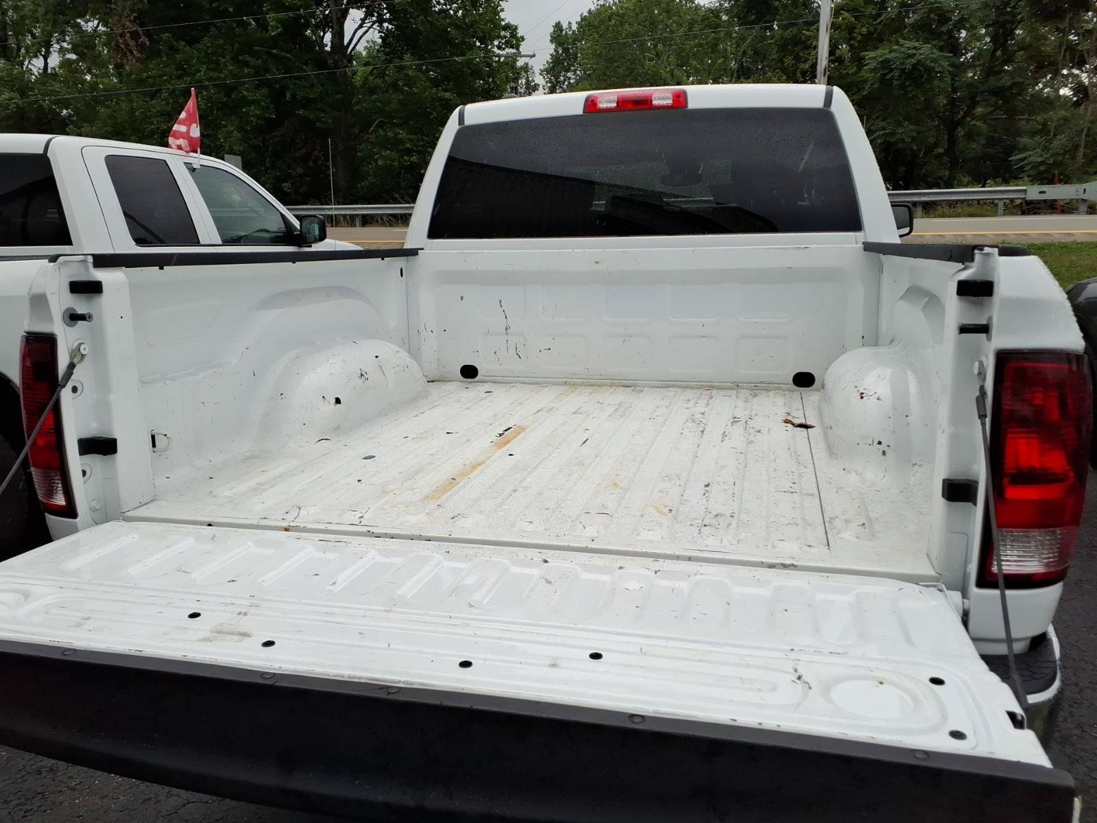 Used 2023 RAM 1500 Classic SLT w/ Protection Group AWD/4WD image 9