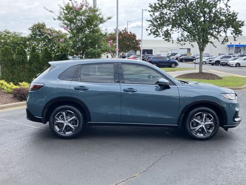 Used 2024 Honda HR-V EX-L image 11