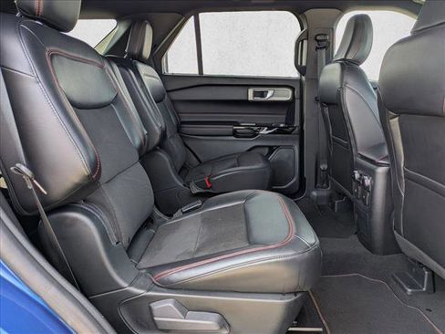 Used 2023 Ford Explorer ST-Line w/ Class IV Trailer Tow Package image 21