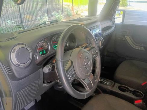 Used 2015 Jeep Wrangler Unlimited Sport w/ Quick Order Package 24S AWD/4WD image 30