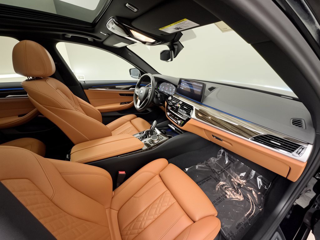 Used 2023 BMW 530e w/ Convenience Package RWD image 30