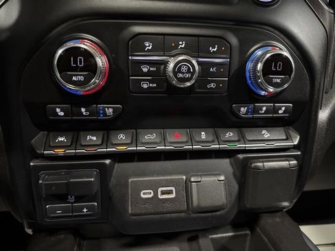 Used 2021 GMC Sierra 1500 AT4 w/ AT4 Premium Package AWD/4WD image 20