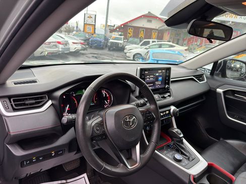 Used 2020 Toyota RAV4 TRD Off-Road image 10