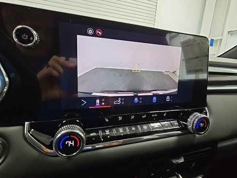 New 2026 GMC Canyon Elevation w/ Convenience Package image 19