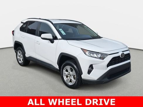 Used 2021 Toyota RAV4 XLE image 3