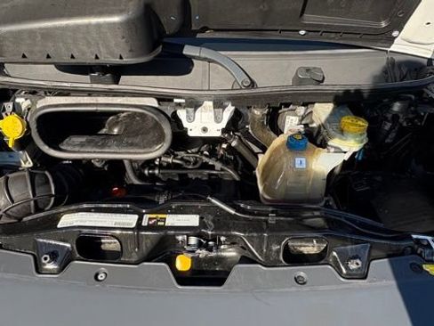 Used 2018 RAM ProMaster 2500 w/ Interior Convenience Group image 8