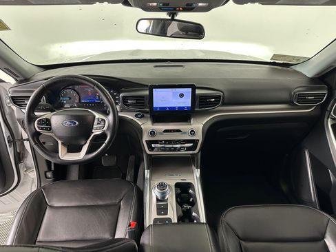 Certified 2024 Ford Explorer XLT w/ Equipment Group 202A image 14