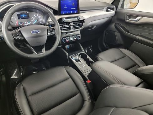 Certified 2022 Ford Escape SEL image 31