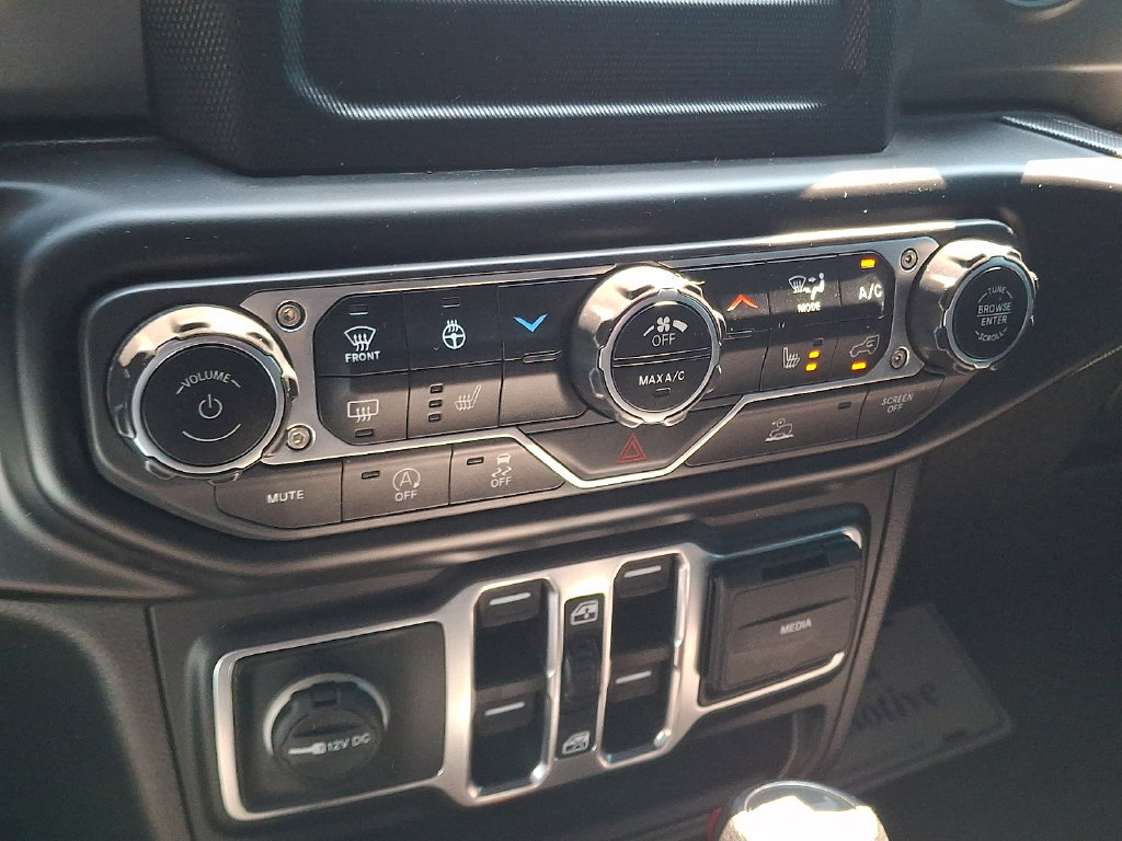 Used 2022 Jeep Wrangler Unlimited Sport AWD/4WD image 17