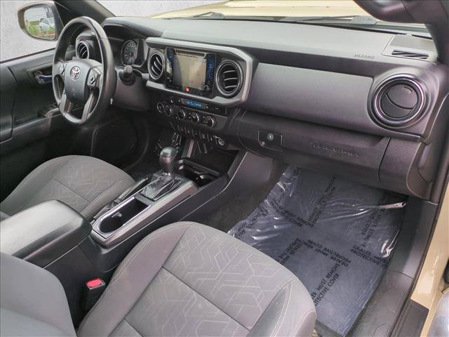 Used 2016 Toyota Tacoma TRD Sport AWD/4WD image 20