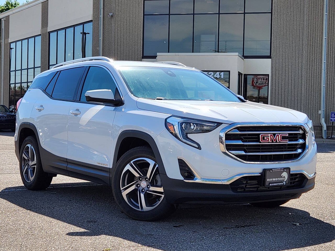 Used 2020 GMC Terrain SLT AWD/4WD image 27