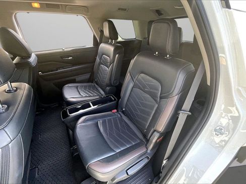 Used 2023 Nissan Pathfinder Platinum AWD/4WD image 24