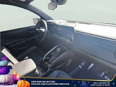 Used 2024 Chevrolet Colorado W/T w/ Advanced Trailering Package image 32