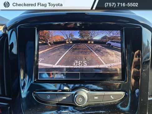 Used 2023 Chevrolet Traverse LS w/ Safety Package image 16