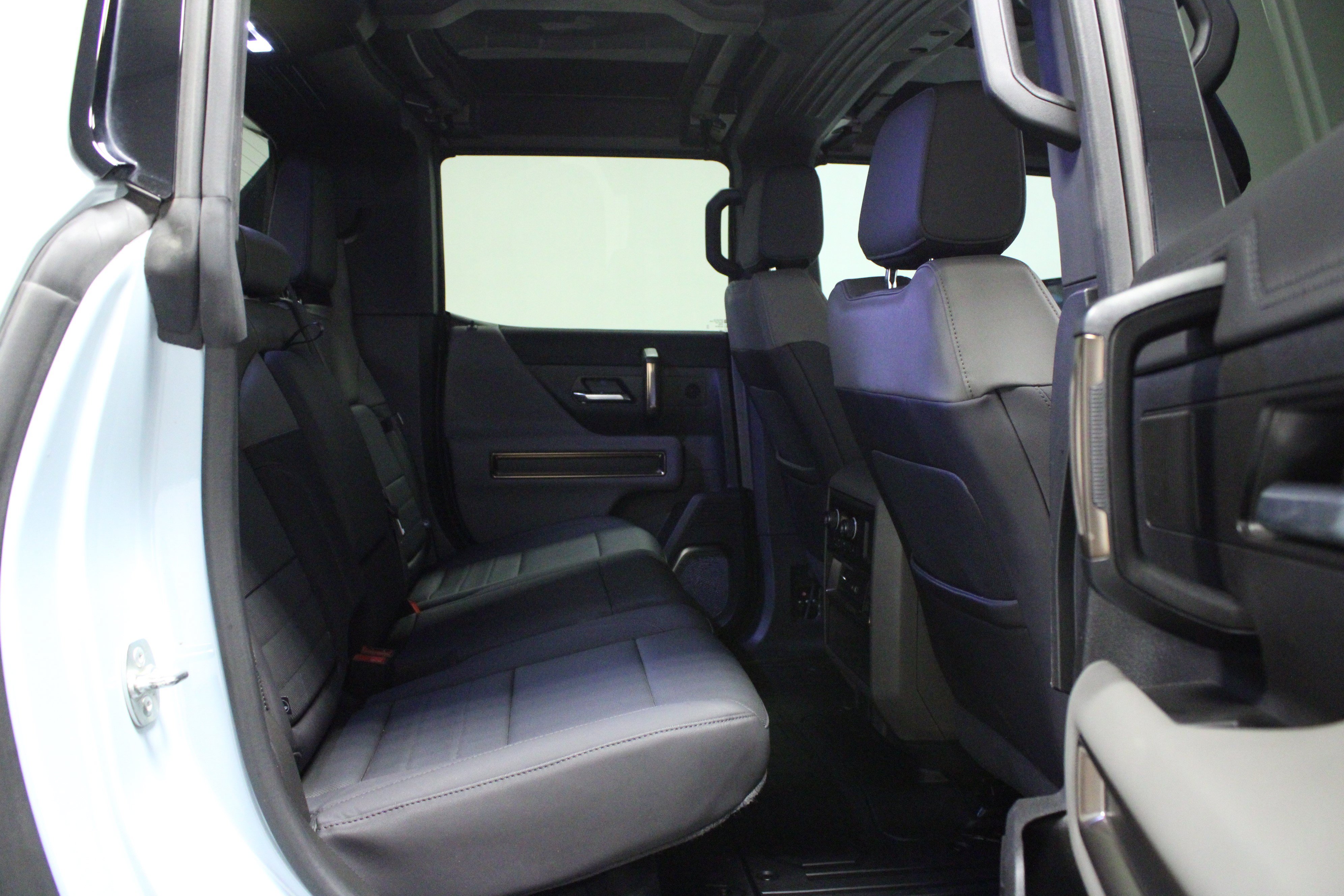 Used 2025 GMC Hummer EV 2X AWD/4WD image 15