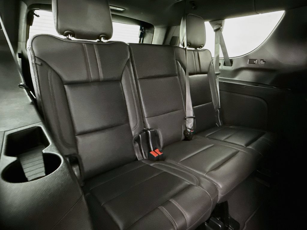 Certified 2023 Chevrolet Suburban RST w/ Luxury Package AWD/4WD image 27