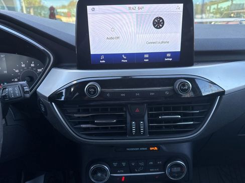 Used 2020 Ford Escape SE image 8