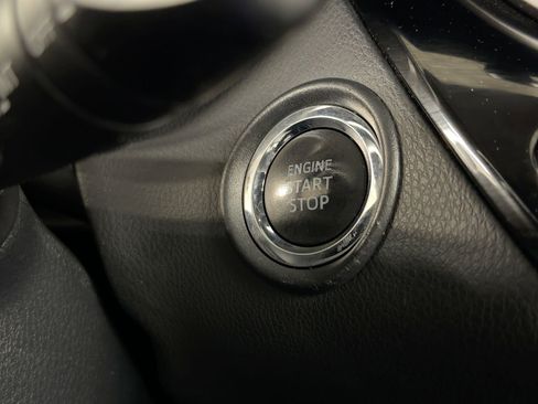 Used 2020 Toyota C-HR XLE image 22