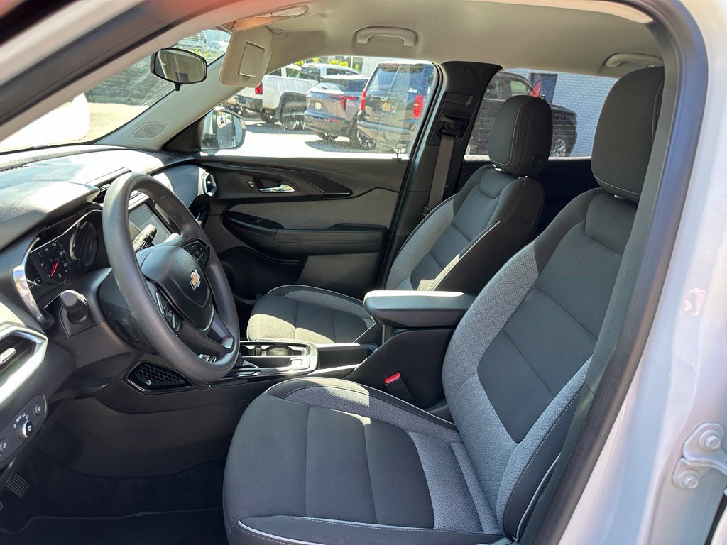 Used 2023 Chevrolet TrailBlazer LT FWD image 20