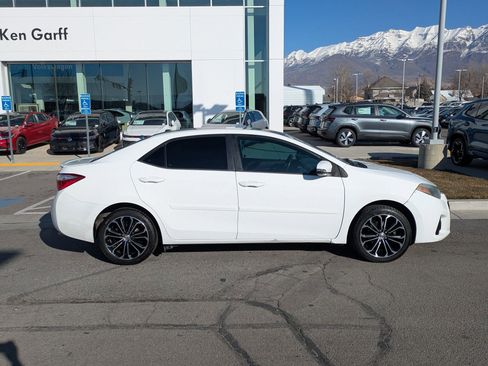 Used 2015 Toyota Corolla S image 2