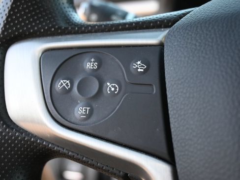 Used 2023 GMC Acadia SLE w/ Driver Convenience Package FWD image 15