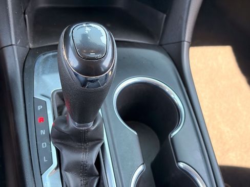 Used 2019 Chevrolet Equinox LT FWD image 24