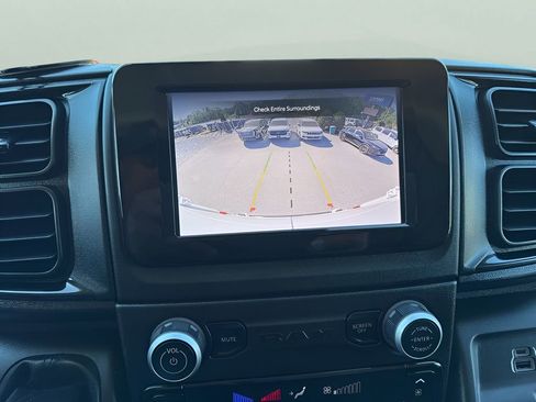 Used 2025 RAM ProMaster 2500 w/ Convenience Group image 18