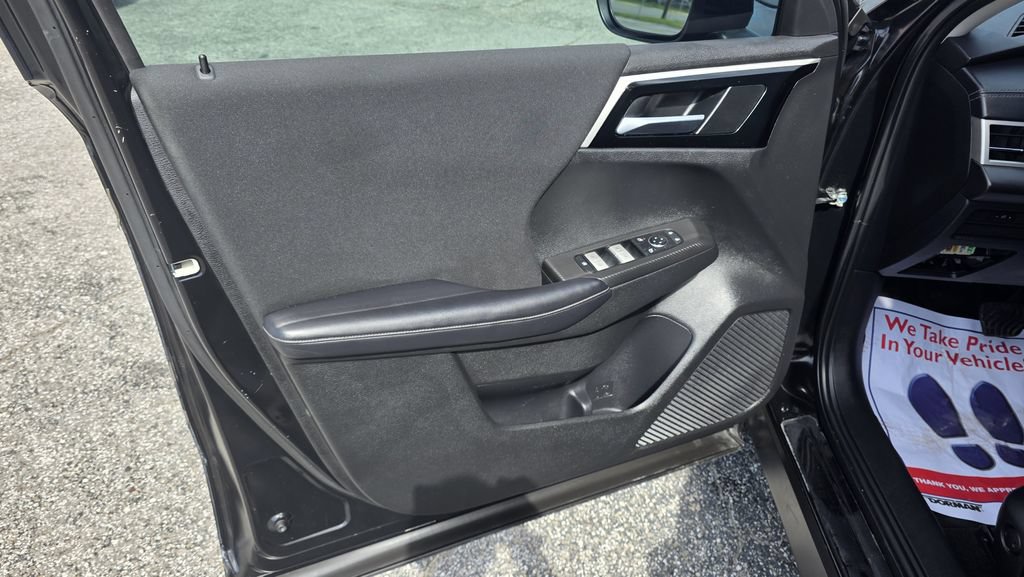 Used 2023 Mitsubishi Outlander ES FWD image 15