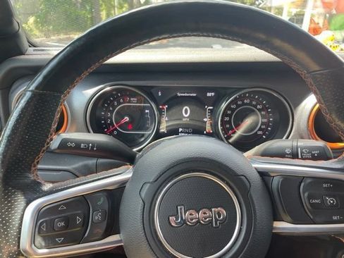 Used 2021 Jeep Gladiator Mojave AWD/4WD image 3