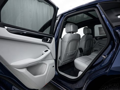 New 2026 Porsche Macan S image 22