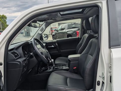 Certified 2023 Toyota 4Runner TRD Off-Road Premium w/ Moonroof Package AWD/4WD image 13