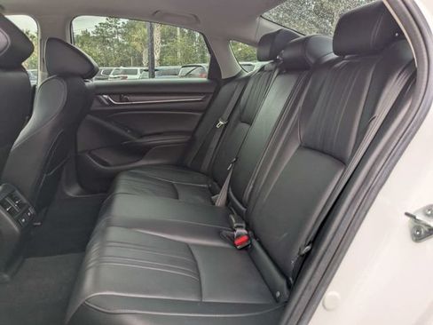 Used 2022 Honda Accord Touring image 12