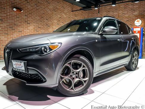 Used 2023 Alfa Romeo Stelvio Ti AWD/4WD image 2