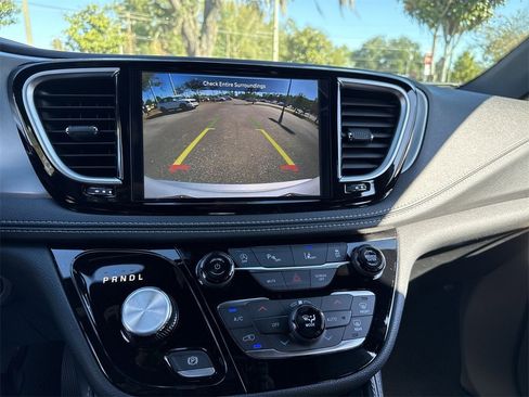 New 2026 Chrysler Pacifica Limited w/ S Appearance Package image 25