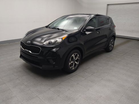 Used 2020 Kia Sportage LX FWD image 2