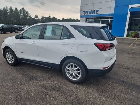 Used 2023 Chevrolet Equinox LS w/ Driver Confidence II Package AWD/4WD image 5