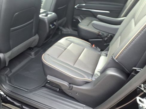 New 2026 Chevrolet Traverse High Country w/ LPO, Floor Liner Package image 8