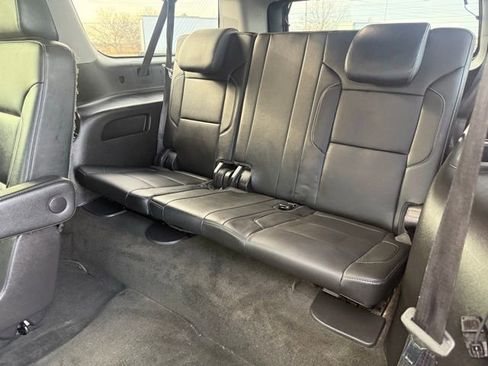 Used 2018 Chevrolet Suburban Premier image 37