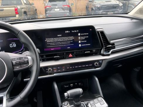 Used 2023 Kia Sportage EX image 6