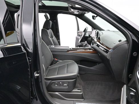 Certified 2023 Cadillac Escalade ESV Premium Luxury image 36